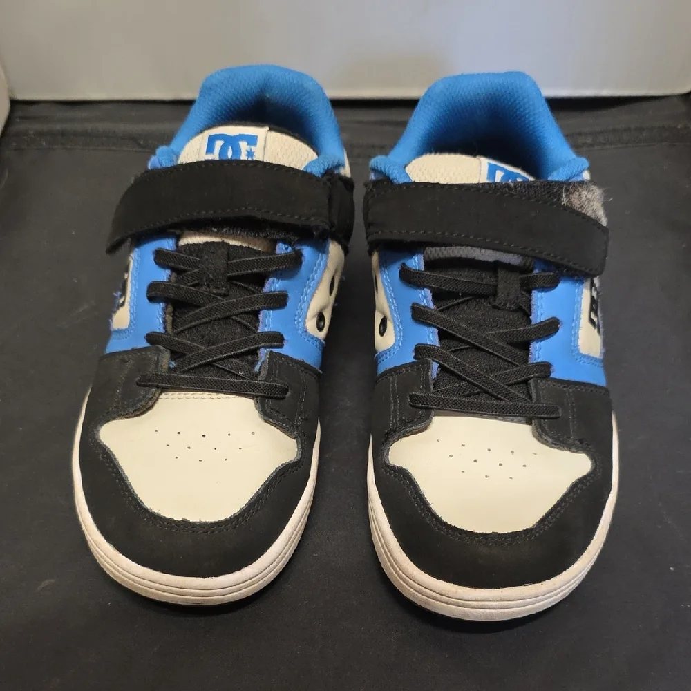 DC Shoes Manteca 4 V Low-top Kids' Sneakers in Black, Blue, and White Size 6 - Picture 1 of 14